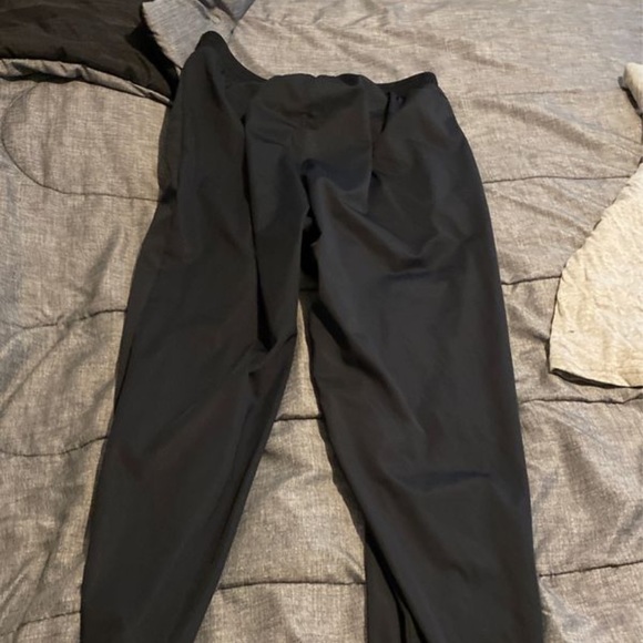 Joggers - Picture 2 of 3